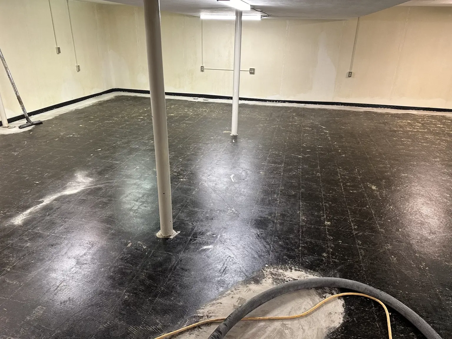 Concrete Floor Problems Fixed by Epoxy Coating - Epoxy Professionals Are There to Help