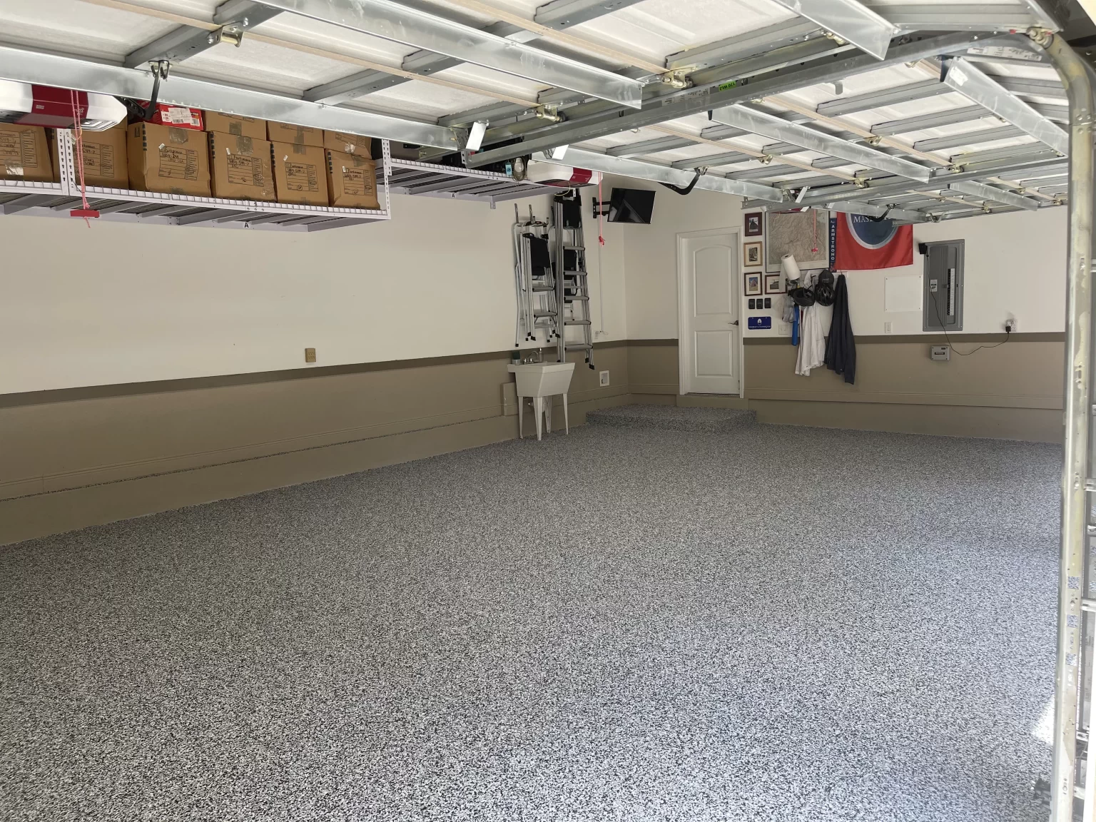 Get Epoxy Coating Over Concrete Flooring in Shelby Township - Epoxy Professionals